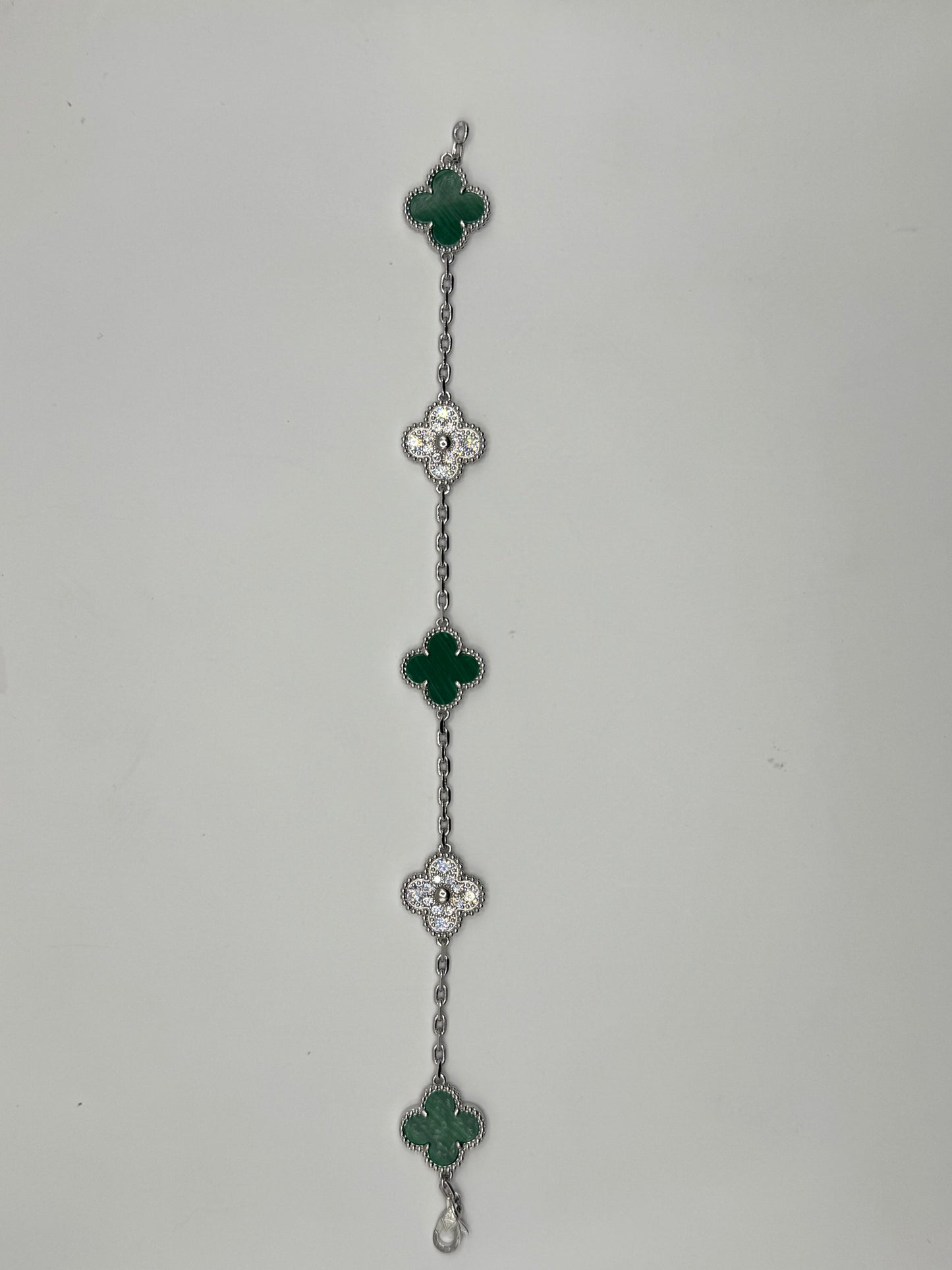 Pulsos de plata TIPO Van
Cleef Plata .925 bañada en oro plata verde con zirconia