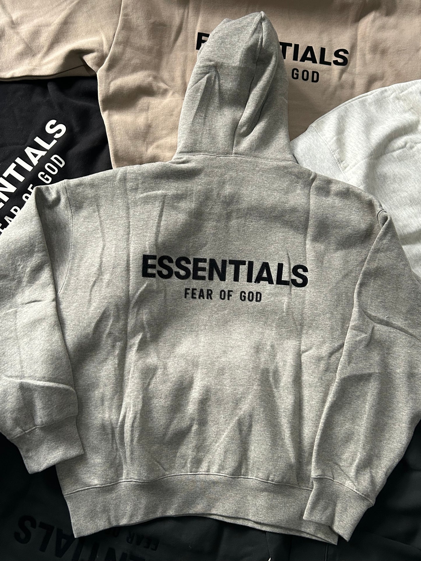 Hoodie ESSENTIALS SS22 gris