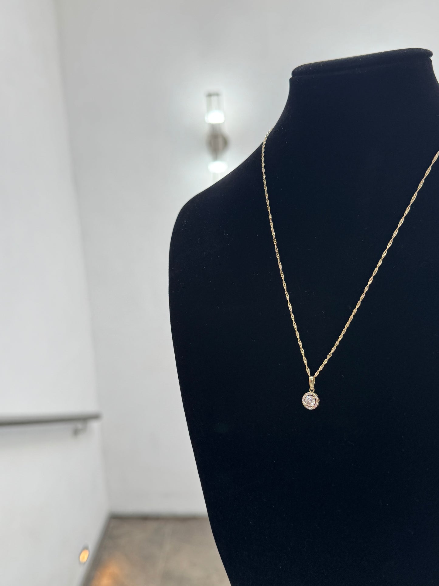 collar oro dije círculo blanco 10k nacional