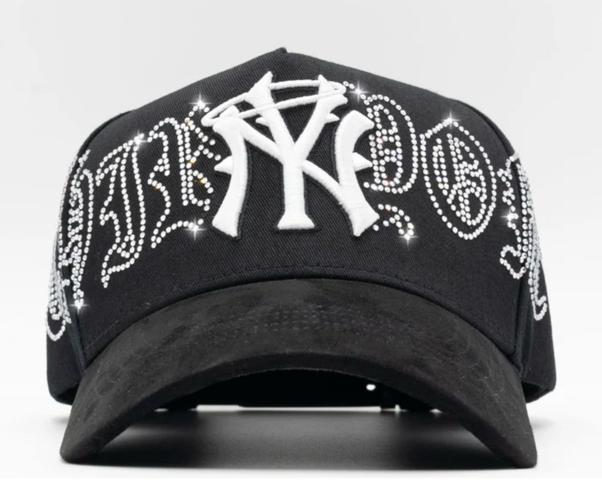 Thirthy One Hats NY Crystals White