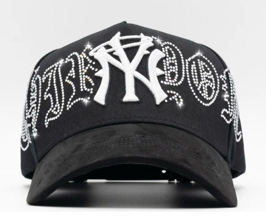 Thirthy One Hats NY Crystals White