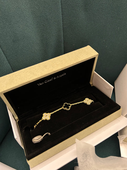 Pulso tipo VC Plata .925 baño en oro 18k dorado con negro